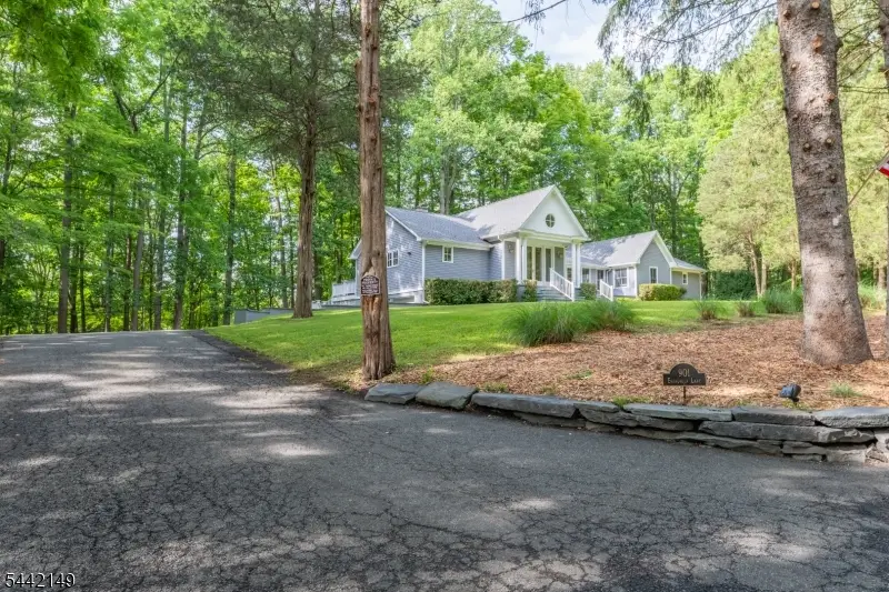 901 Evergreen Ln, Stillwater, NJ 07860 - #1