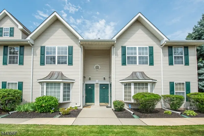 38 Chanda Ct, Clifton, NJ 07012 - #1
