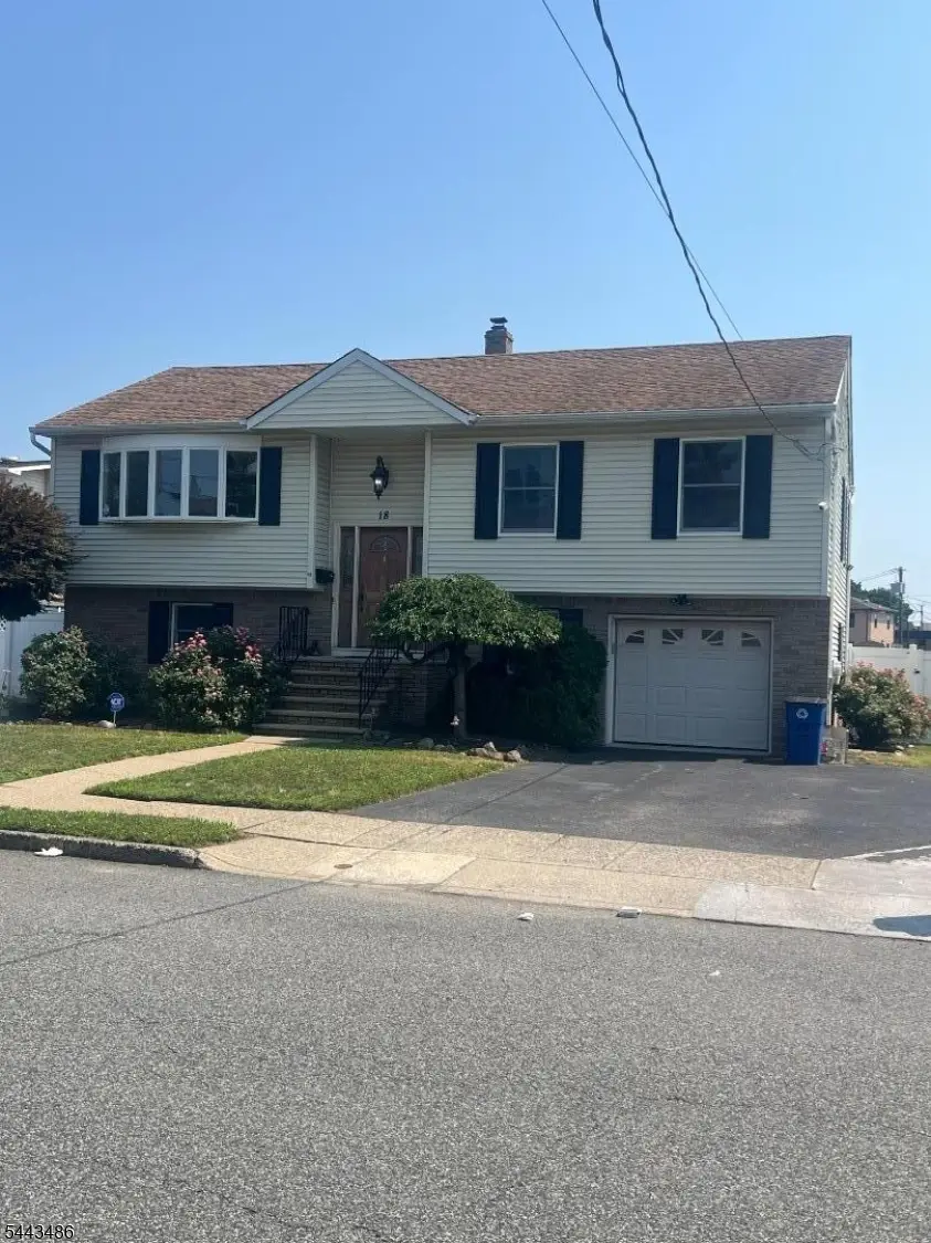 18 Rosengren Ave, Totowa, NJ 07512 - #1