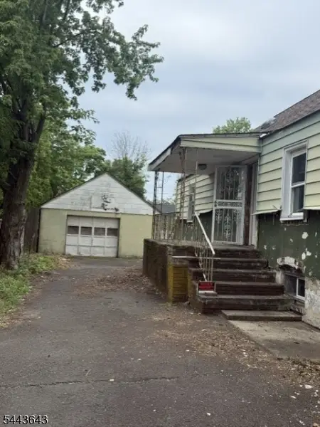 970 Hamilton St, Franklin, NJ 08873 - #2