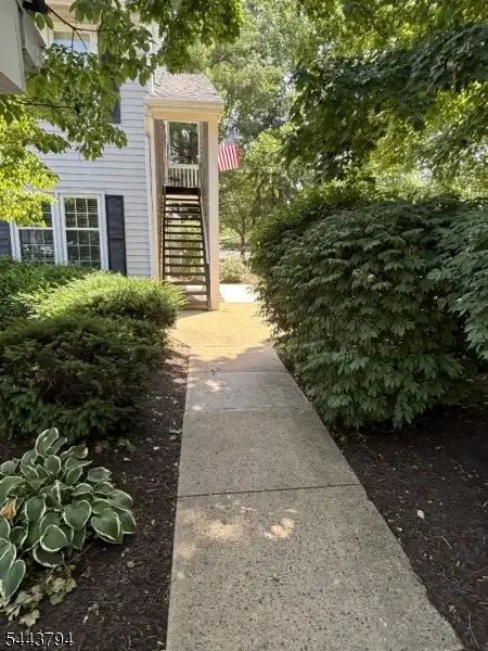 87 Junco Ct, Readington, NJ 08887 - #3
