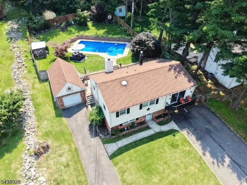 47 Summit Rd, Hamburg, NJ 07419 - #1
