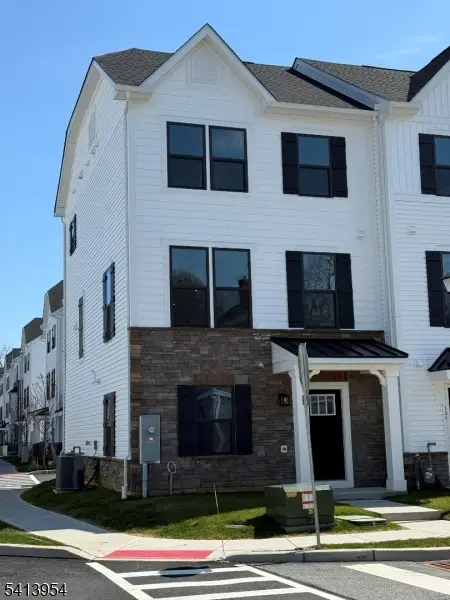 106 E Stiger St, Hackettstown, NJ 07840 - #2
