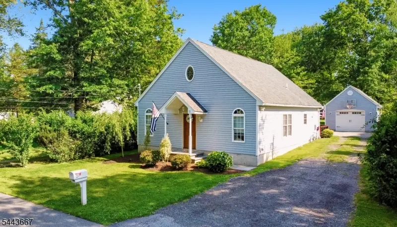 21 Louis Ave, West Milford, NJ 07480 - #1