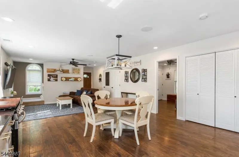21 Louis Ave, West Milford, NJ 07480 - #3