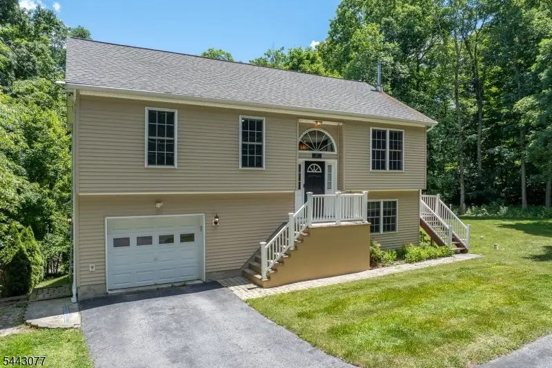 220 Wawayanda Rd, Highland Lakes, NJ 07422 - #2
