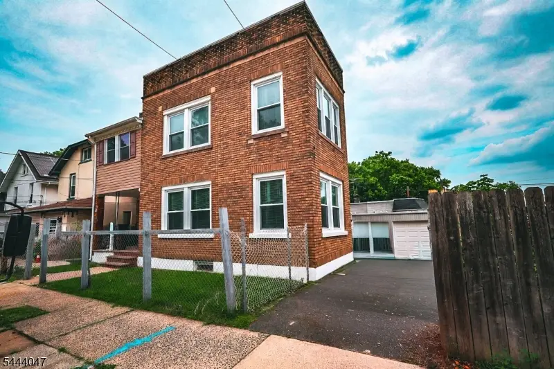 48 Salem St, Newark, NJ 07106 - #1