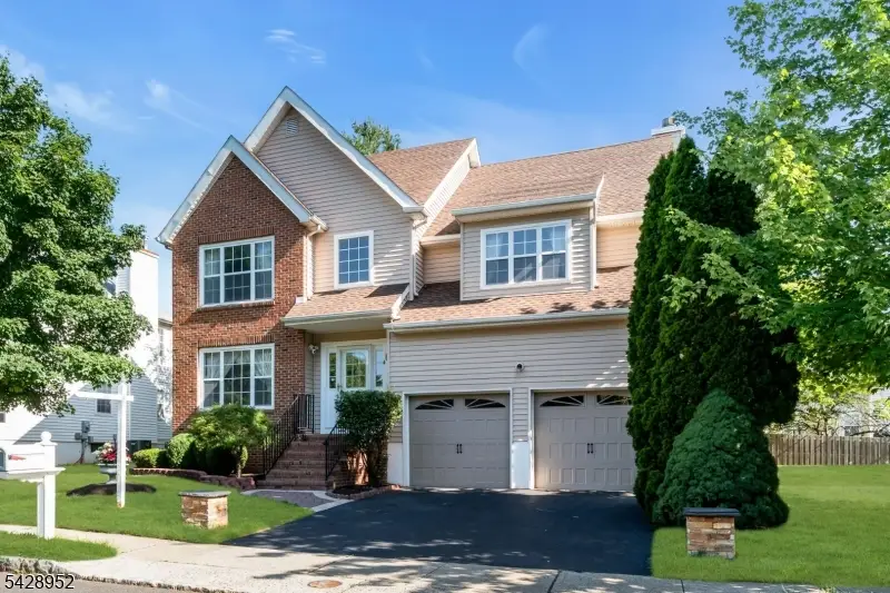 4 Leigh Rd, Hillsborough, NJ 08844 - #2