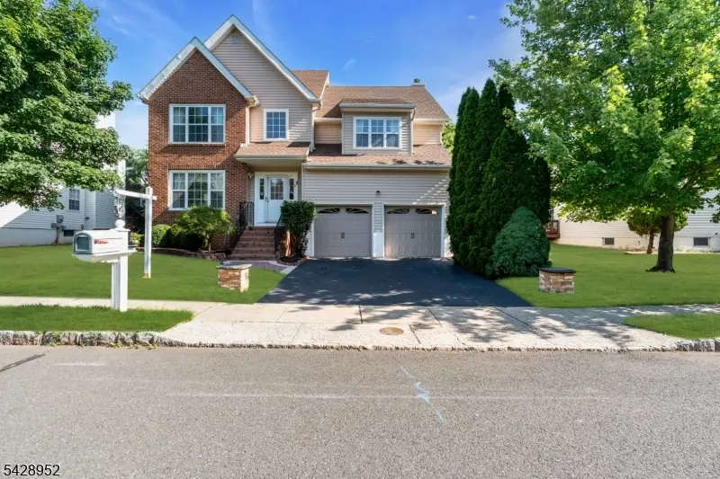 4 Leigh Rd, Hillsborough, NJ 08844 - #3