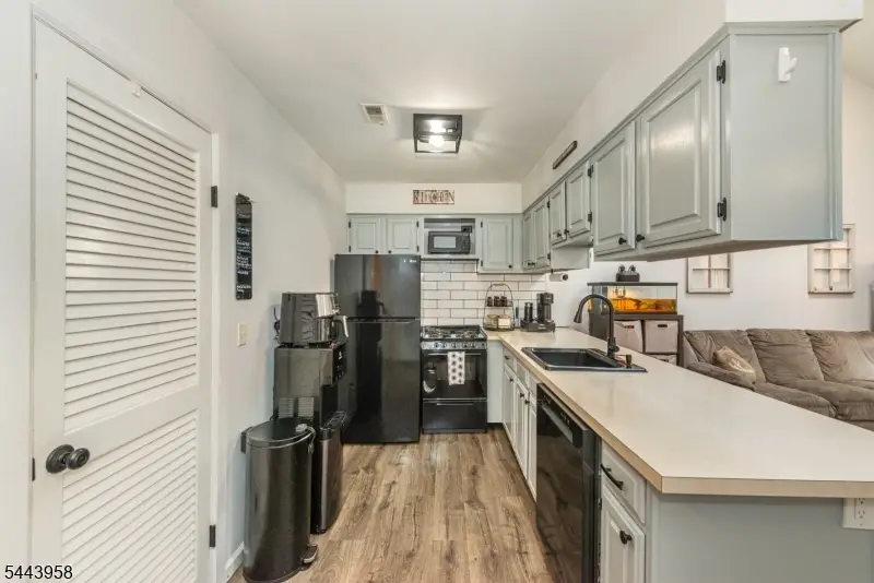 2 Steamboat Dr, Vernon, NJ 07462 - #2