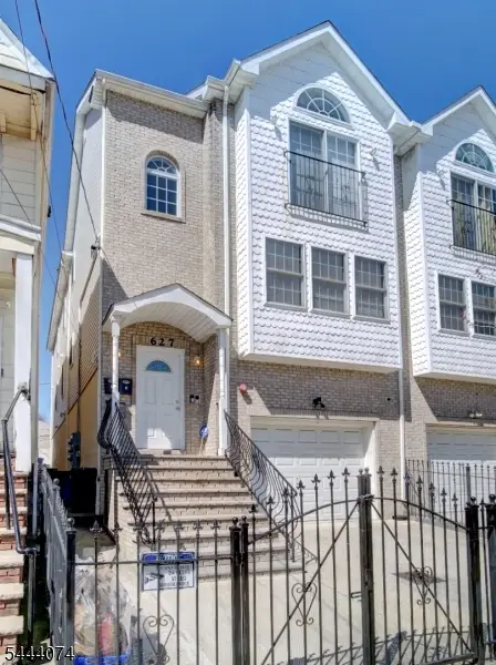 627 Hunterdon St, Newark City, NJ 07108
