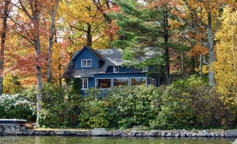 2064 Lakeside Dr, Highland Lakes, NJ 07422 - #1