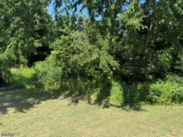 50 Dekalb St, Franklin Twp., NJ 08873