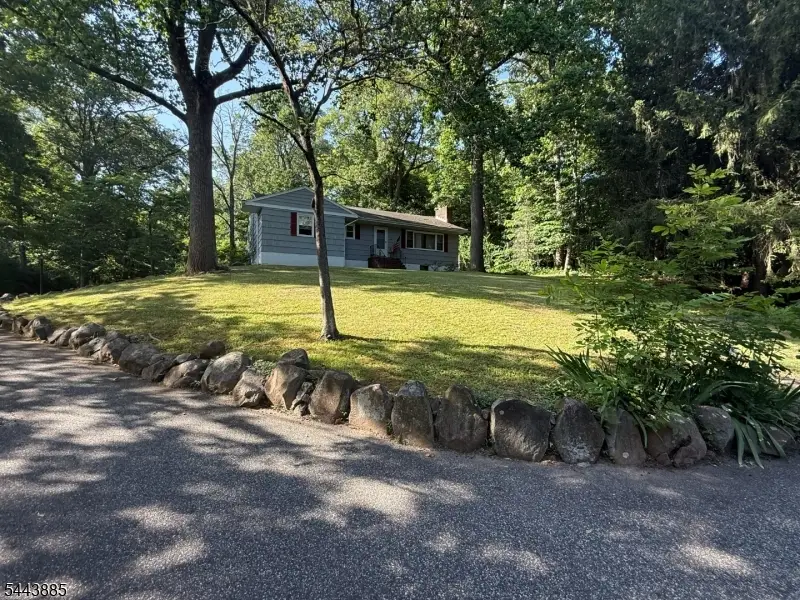 383 Emerson Ln, Berkeley Heights, NJ 07922 - #1