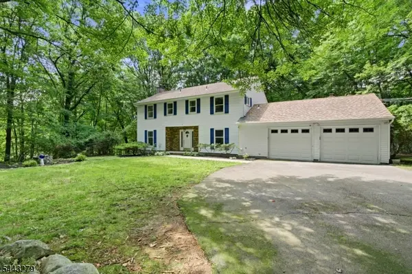 73 Lozier Rd, Mount Olive Twp., NJ 07828