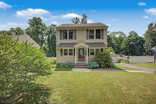26 Mount Arlington Rd, Roxbury Twp., NJ 07852