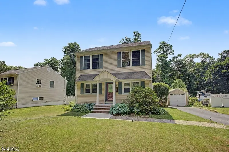 26 Mount Arlington Rd, Roxbury, NJ 07852 - #2