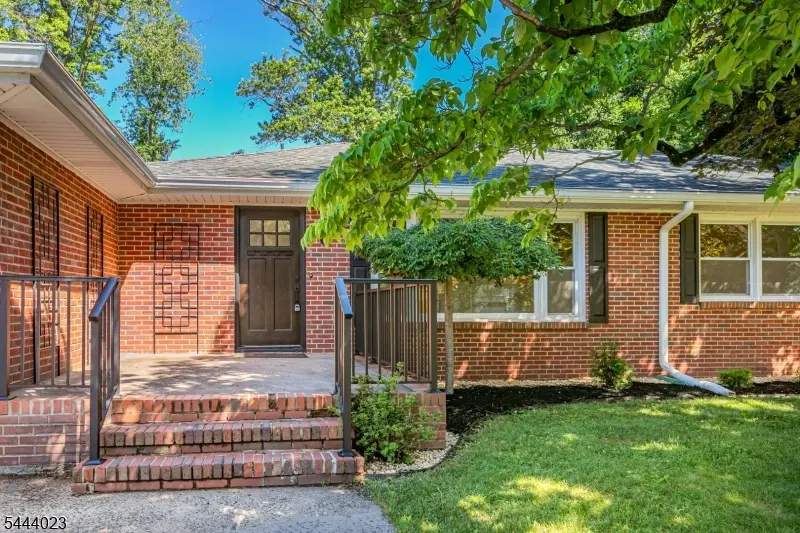 4 Park Ln, Griggstown, NJ 08540 - #2