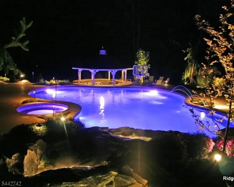 14 Menlo Dr, Whitehouse Station, NJ 08889 - #3