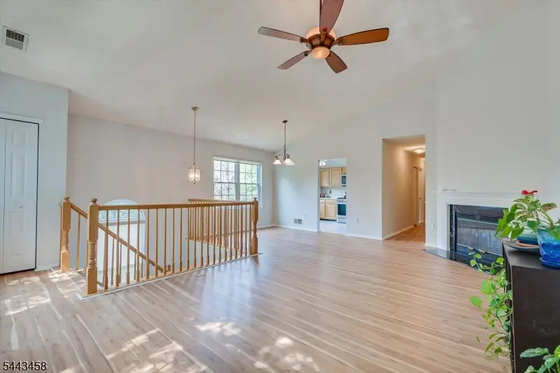 1 Gregory Ln, Franklin Park, NJ 08823 - #3