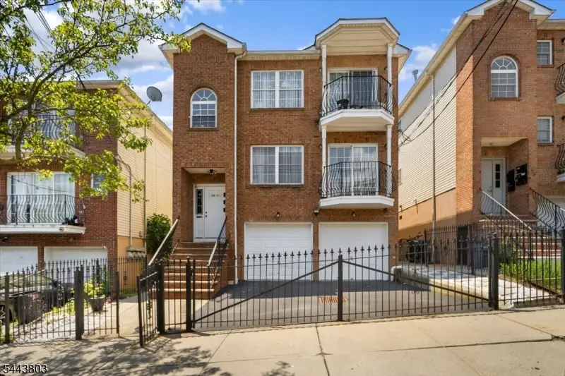 49-51 Crawford St, Newark, NJ 07102 - #1