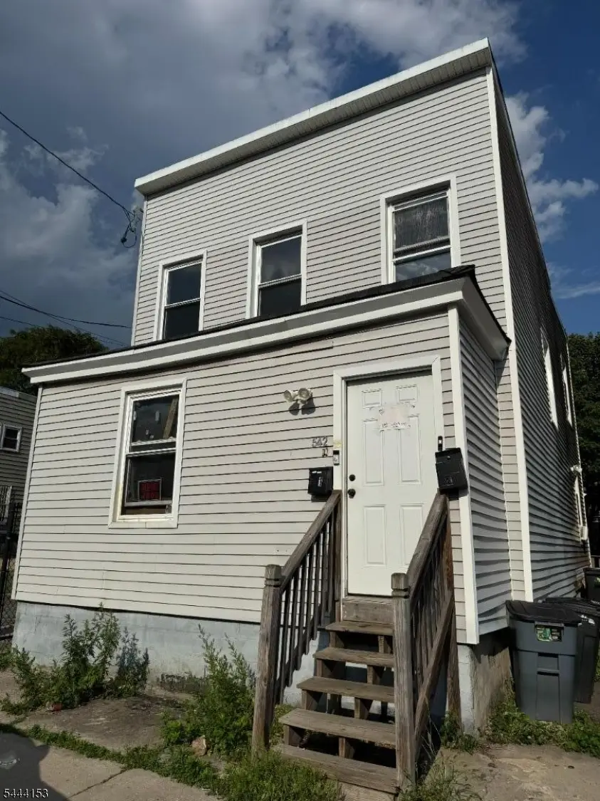 542 S 18th St, Newark, NJ 07103 - #1