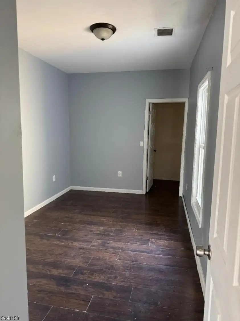 542 S 18th St, Newark, NJ 07103 - #2