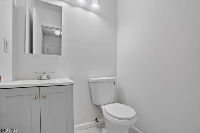 33 Seton Hall Dr, Newark, NJ 07103 - #2