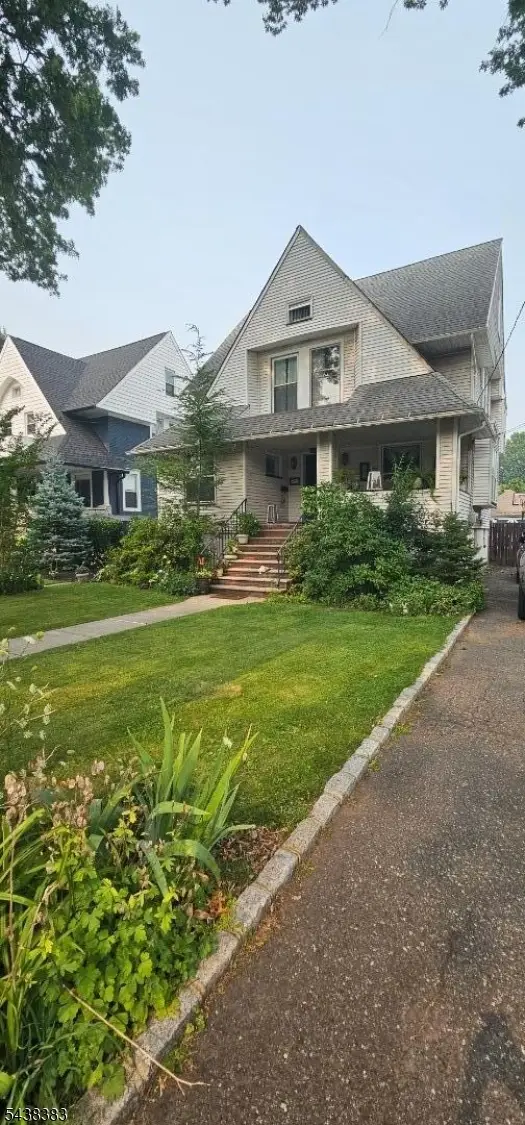 425 Chestnut St, Roselle Park, NJ 07204 - #2