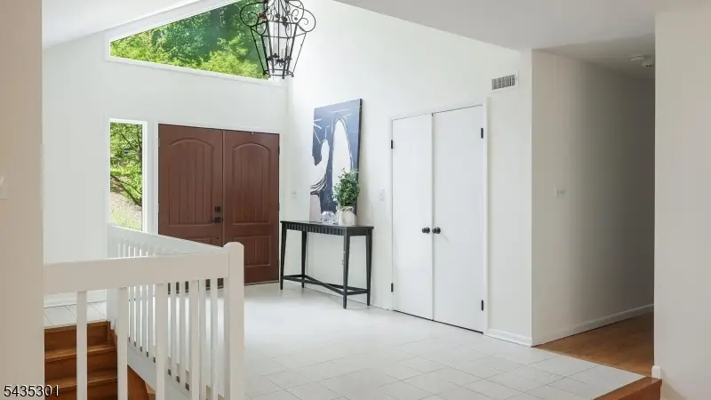 2 Springdale Ln, Warren, NJ 07059 - #3