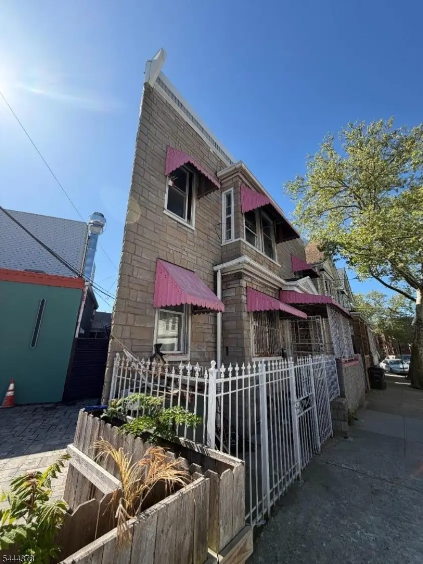 129 Stone St, Newark, NJ 07104 - #2