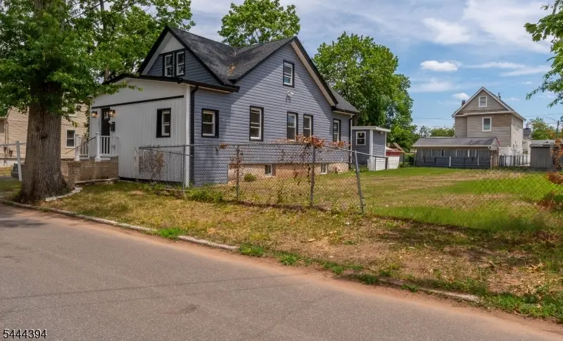 1601 Willever St, Plainfield, NJ 07063 - #2