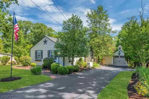 215 Mountainview Rd, Warren Twp., NJ 07059