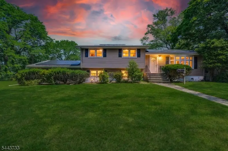 19 Lawrence Rd, Preakness, NJ 07470 - #1