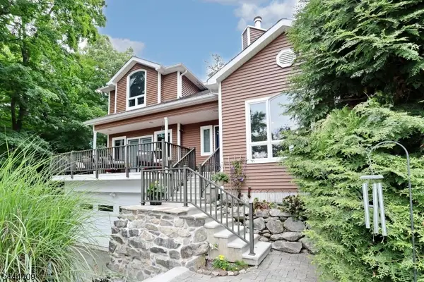 121 Magee Rd, Ringwood Boro, NJ 07456