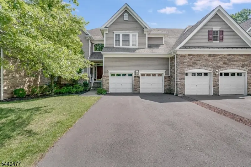 21 Whitbay Dr, West Orange, NJ 07052 - #1