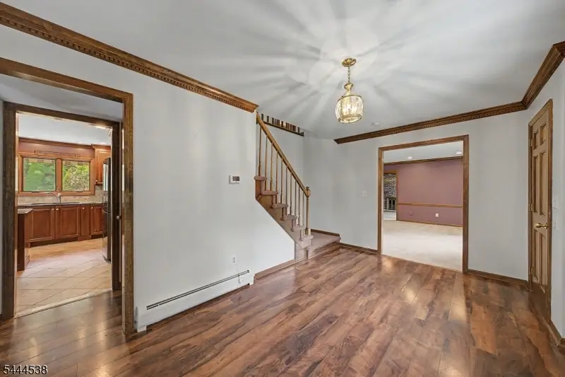 4 Unneberg Ave, Succasunna, NJ 07876 - #3