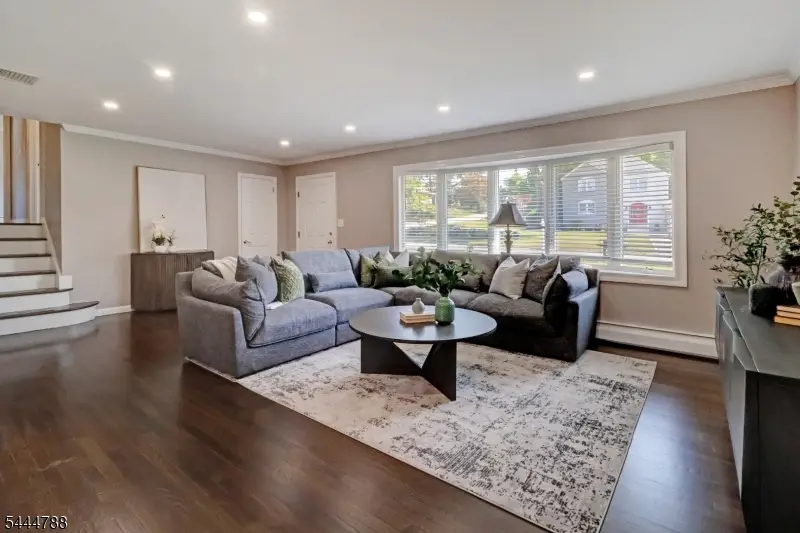 35 Mckinley Ave, East Hanover, NJ 07936 - #3