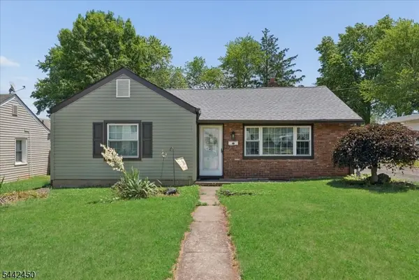 42 Walnut St, Edison Twp., NJ 08817