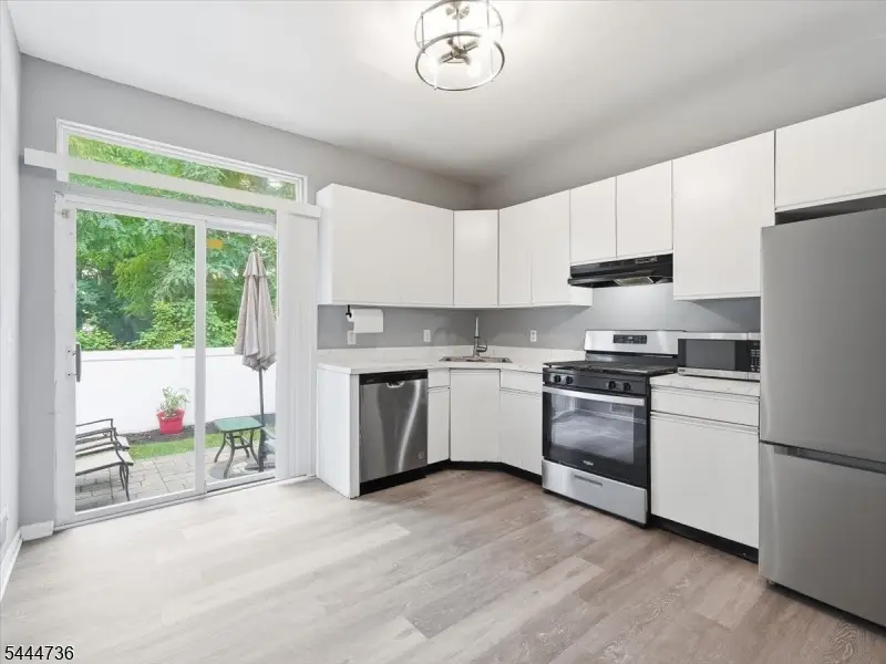4 Derby St, East Orange, NJ 07018 - #1