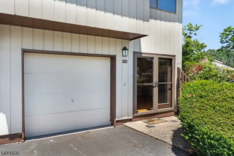 250 Ridgedale Ave Unit V1 #V1, Florham Park, NJ 07932 - #3