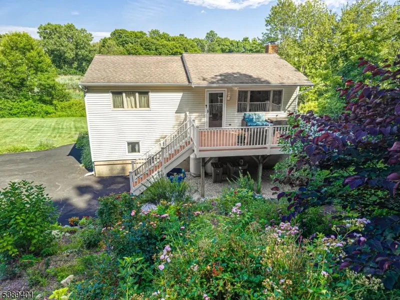 8 Pond Dr, Vernon, NJ 07462 - #1