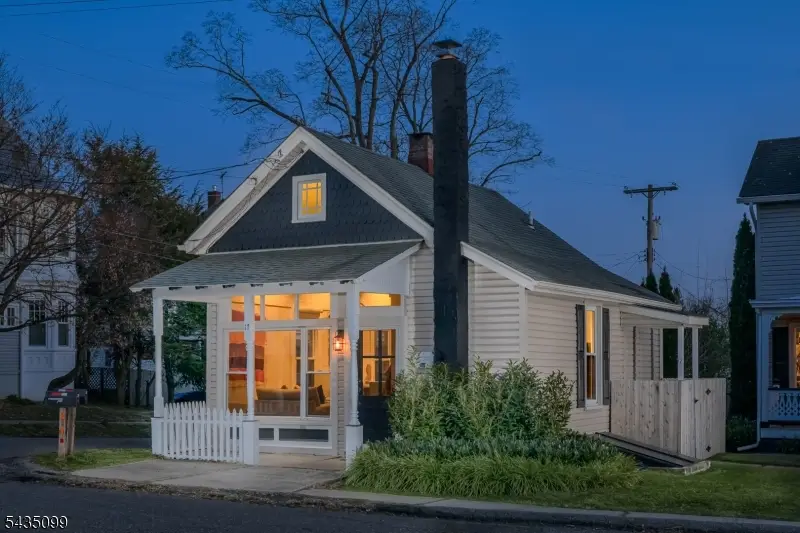 15 Main St, Annandale, NJ 08801 - #2