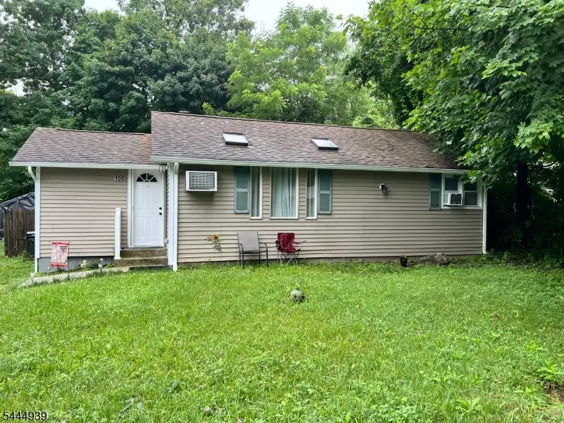 106 Breakneck Rd, Highland Lakes, NJ 07422 - #1