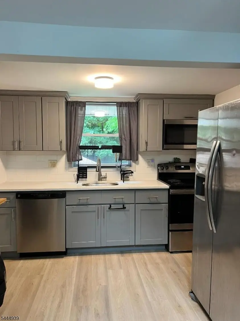 106 Breakneck Rd, Highland Lakes, NJ 07422 - #2