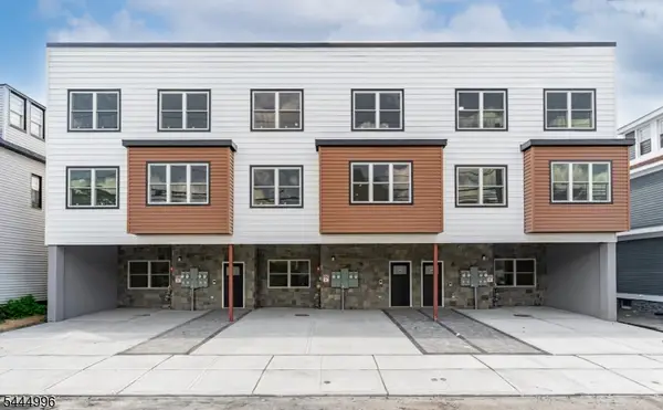 647 S 10th St, Newark City, NJ 07108