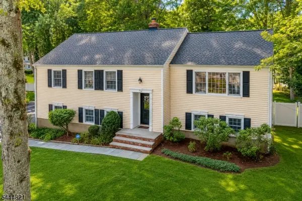 69 Jones Dr, New Providence Boro, NJ 07974