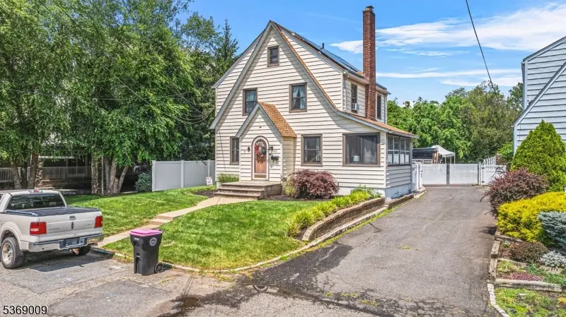40 1st St, Fanwood, NJ 07023 - #2