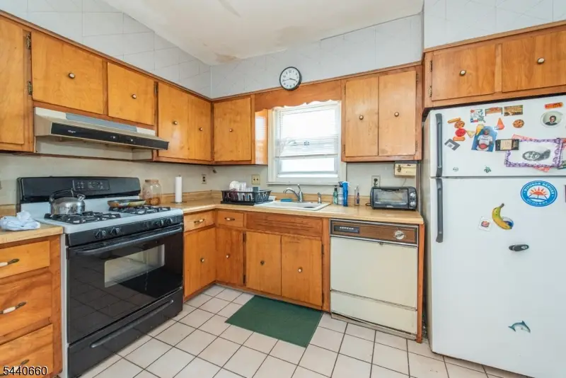 42 Delaware Ave, Watsessing, NJ 07003 - #3