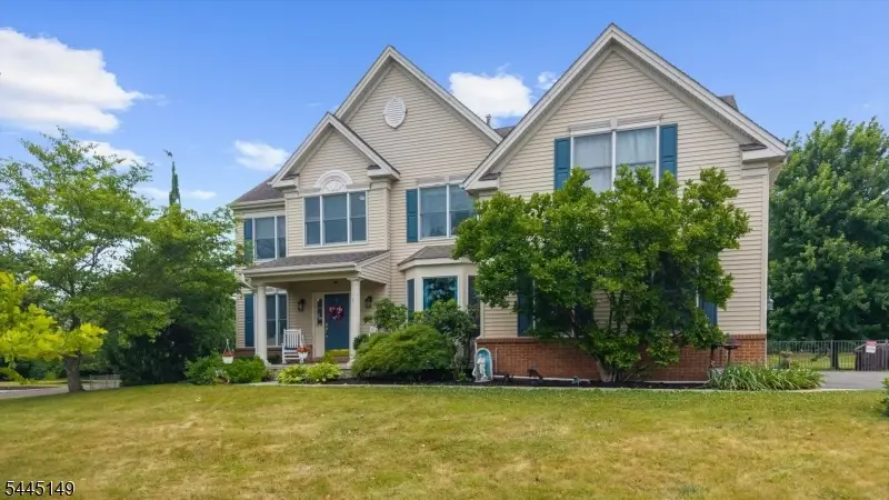 1 Tanager Dr, Raritan, NJ 08551 - #1